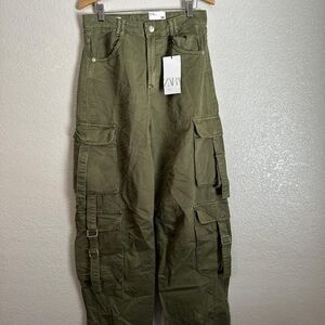 Zara Women's Green Cargo Pants